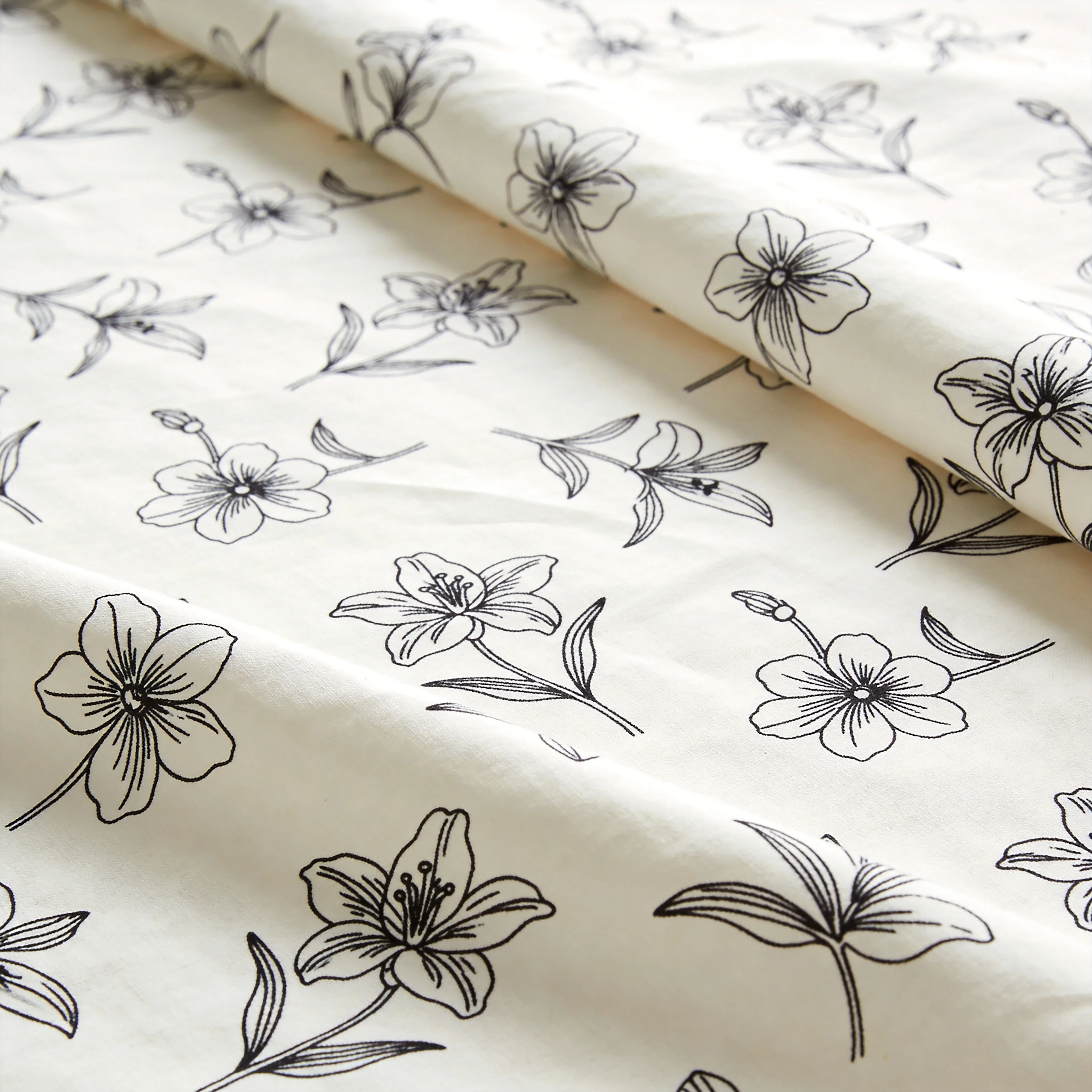E08 Monochrome Line Art fabric