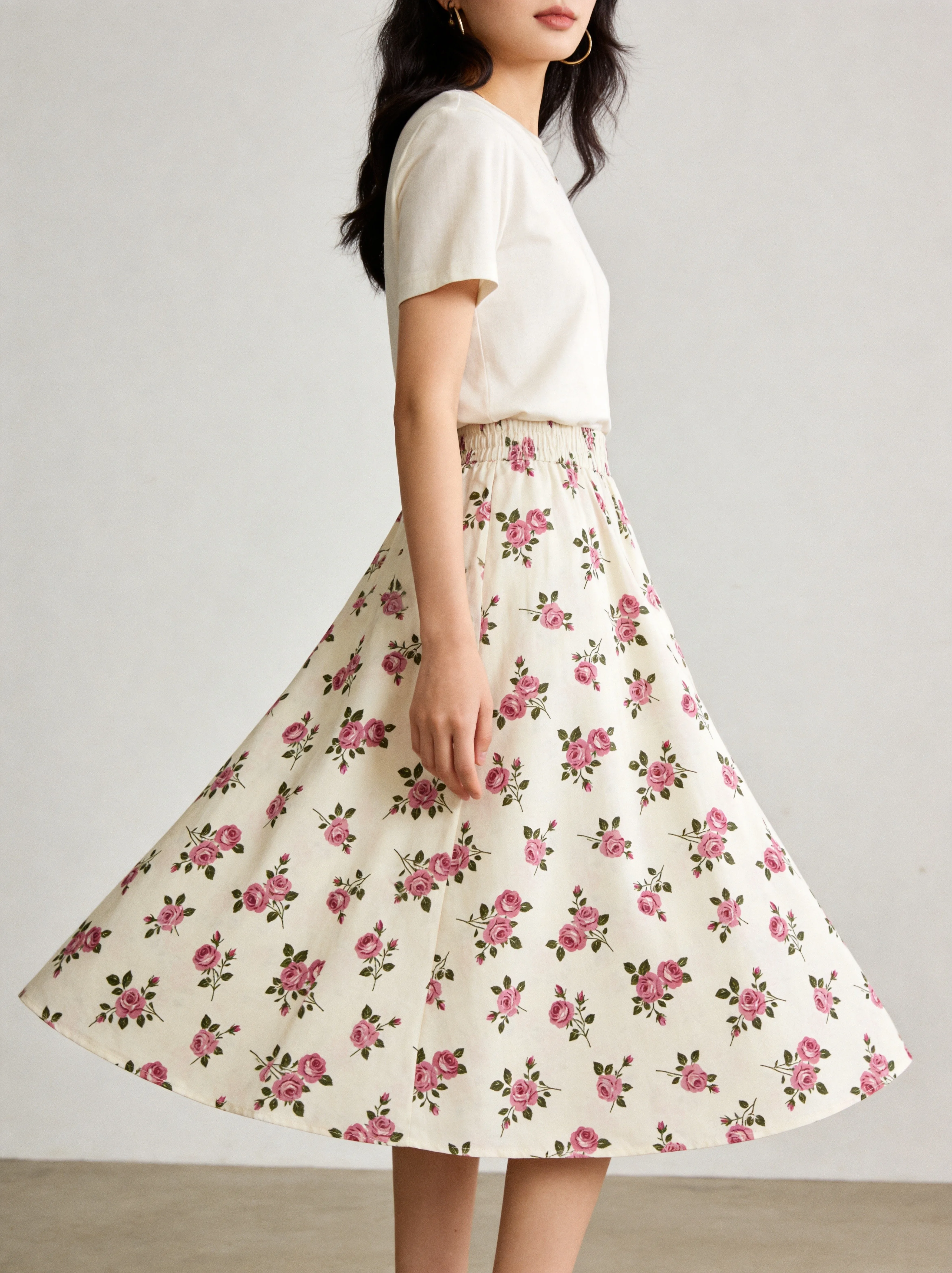 M4011 print midi skirt on model