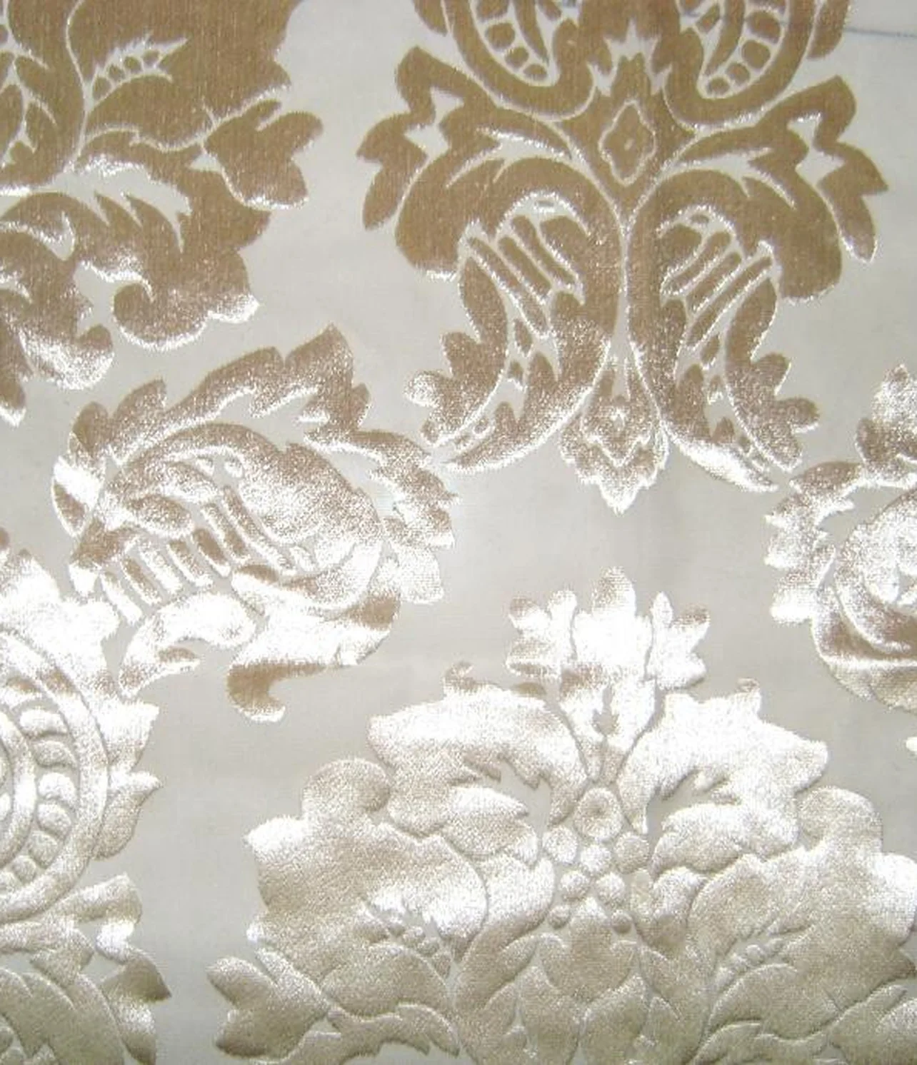 burnout velvet gold/silver baroque damask on silver