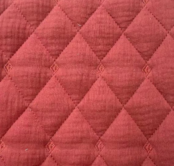 Q-07 wine red diamond quilted fabric